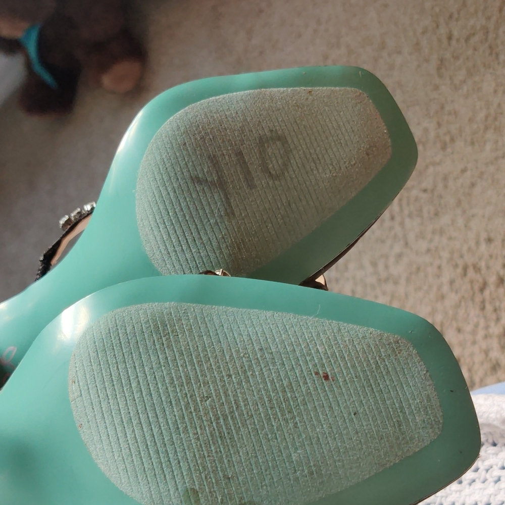 Betsy Johnson satin and rhinestone Stilletto sold on another platform - Picture 15 of 16